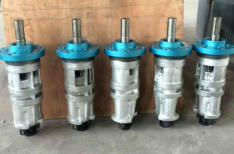 巨能機械公司簽約遠東泵業SNE/A280-46螺桿泵配套HR500N型離心機